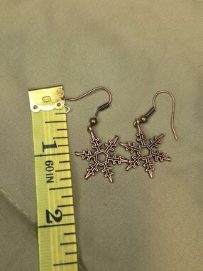 Snowflake Dangle Earrings Copper Tone Winter Holiday